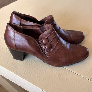 Cliffs Lampton by White Mountain Brown Heel Dressy Slip on Booties Size 7